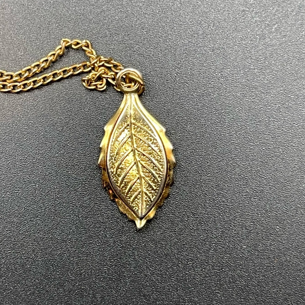 Gold leaf necklace costume jewelry